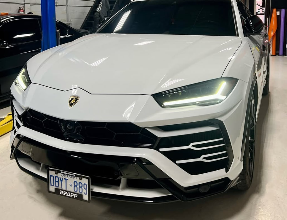 Urus Gloss White Front