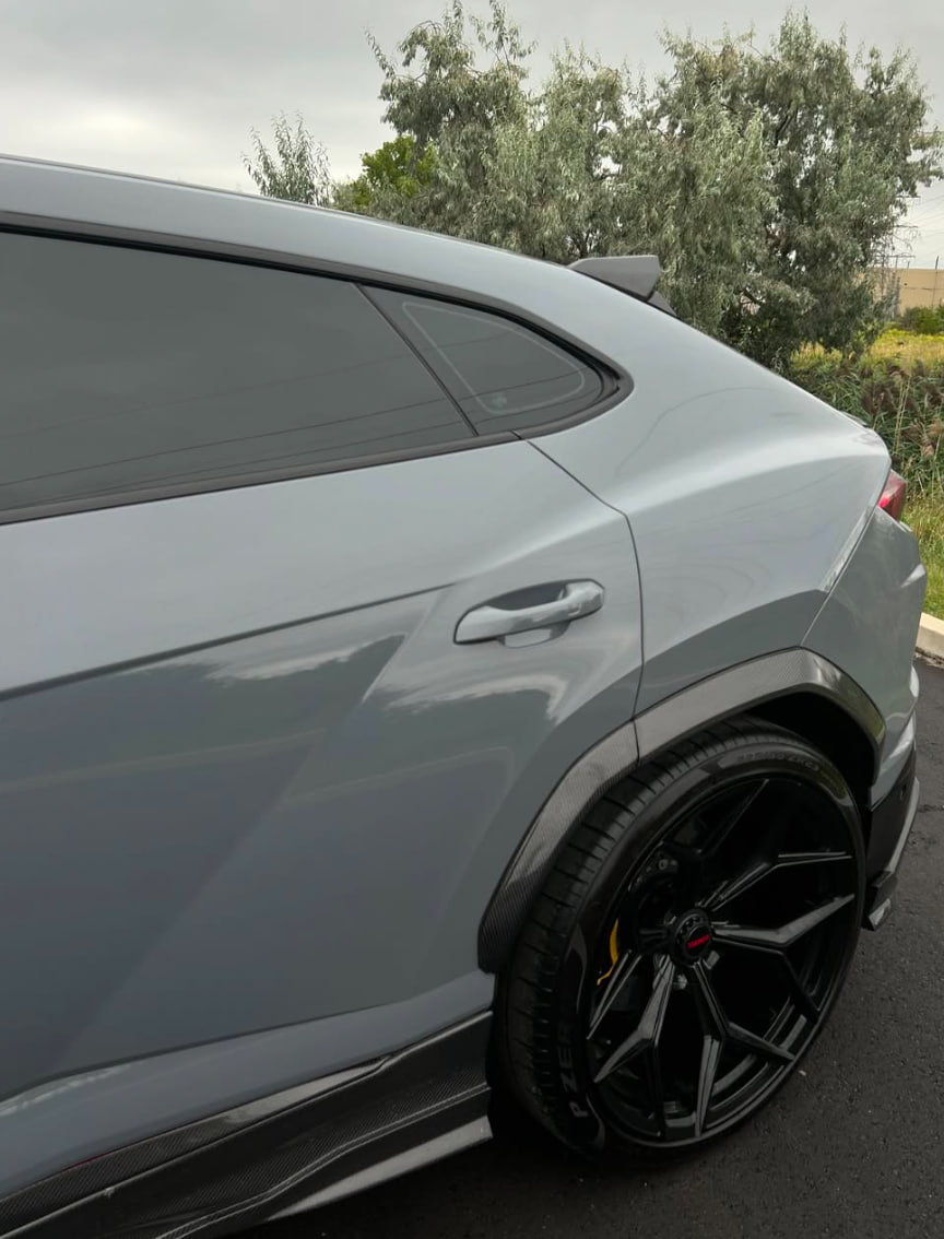 Urus Rear Quarter Detail
